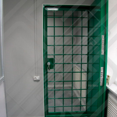 Дверь защитная решетчатая фото 1